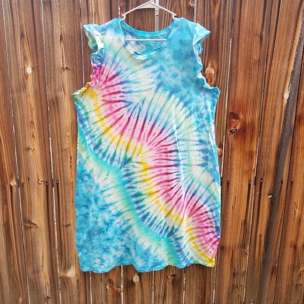 Womens XL Unique blue rainbow wave dress